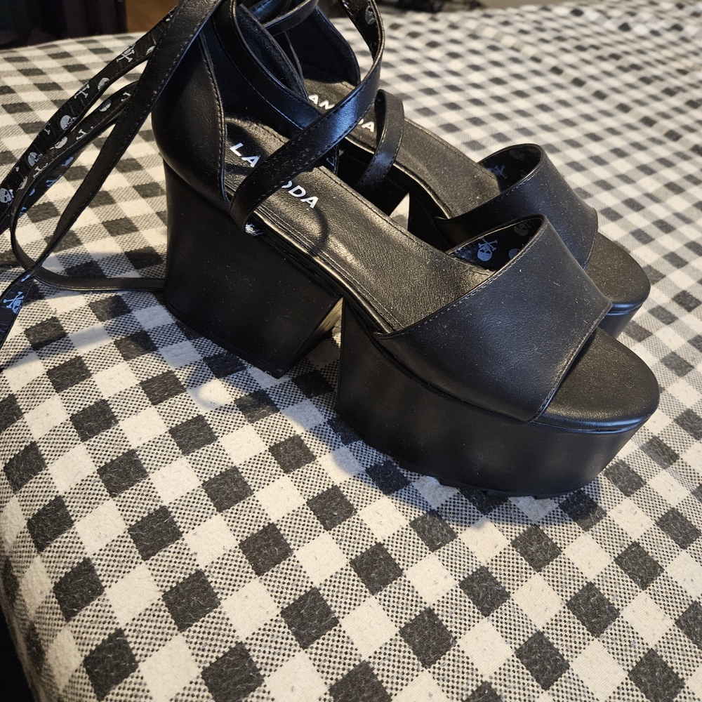 Lamoda Black Strappy Heels (Only Worn Once)- Size US 9, UK 7